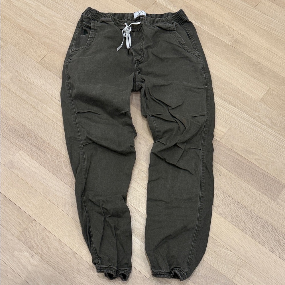 Kuwallatee pants small